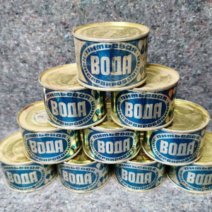 Вы удивитесь, узнав зачем в СССР консервировали воду — ее пили избранные